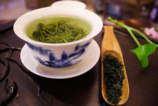 研究发现习惯性饮用绿茶可能会延长寿命